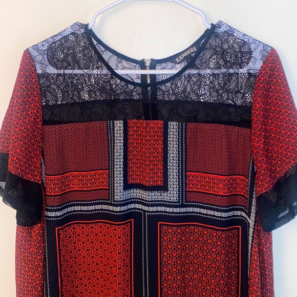 2/$15 Large Express Black/Red Geometric Pattern Lacey Short Sleeve Dress - Picture 3 of 7